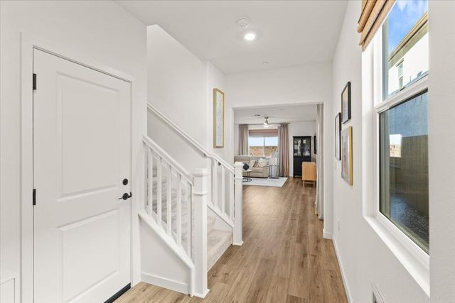 3193 Arbor View Dr, Folsom, CA 95630