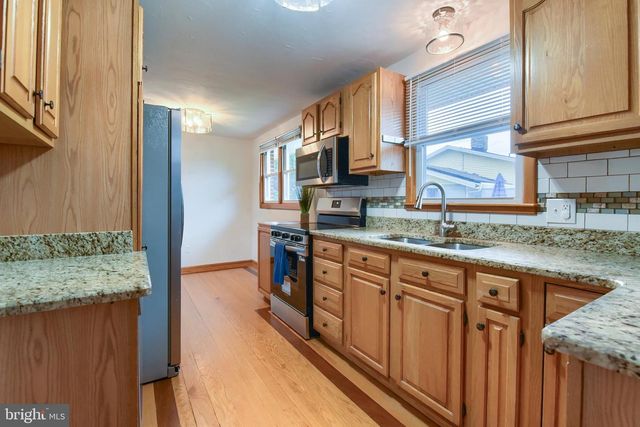 401 JAMES ST, Mechanicsburg, PA 17055