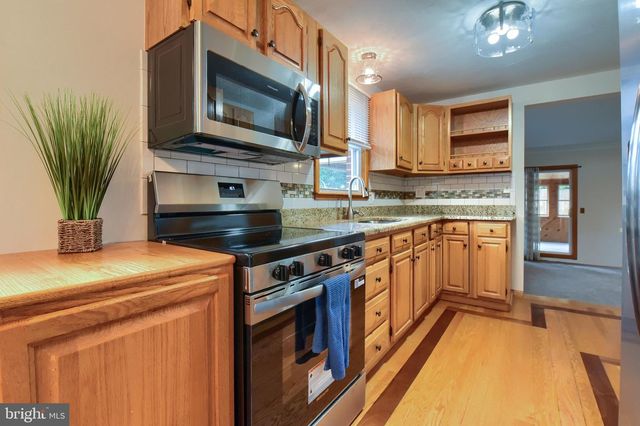 401 JAMES ST, Mechanicsburg, PA 17055