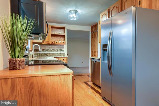 401 JAMES ST, Mechanicsburg, PA 17055