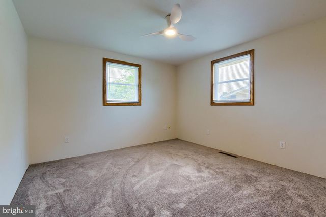 401 JAMES ST, Mechanicsburg, PA 17055