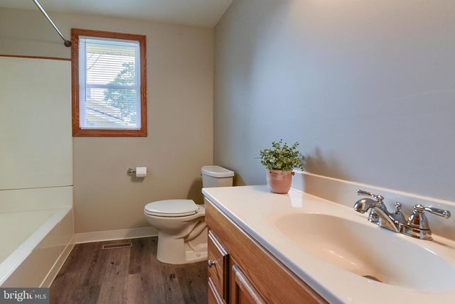 401 JAMES ST, Mechanicsburg, PA 17055