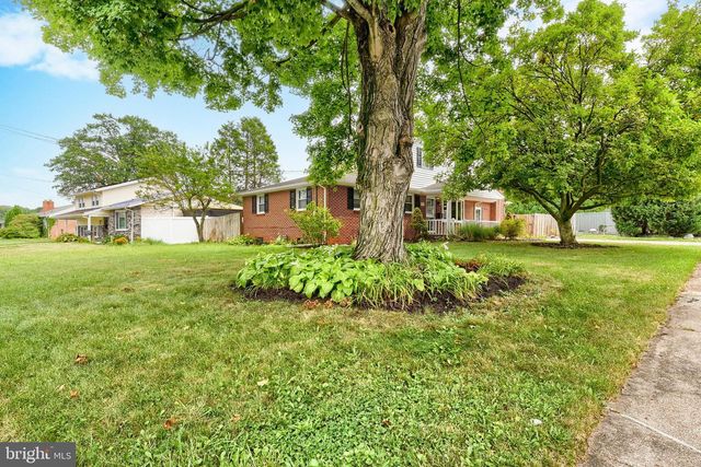 401 JAMES ST, Mechanicsburg, PA 17055