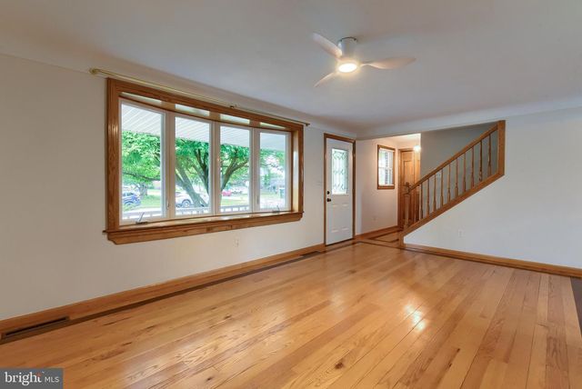 401 JAMES ST, Mechanicsburg, PA 17055