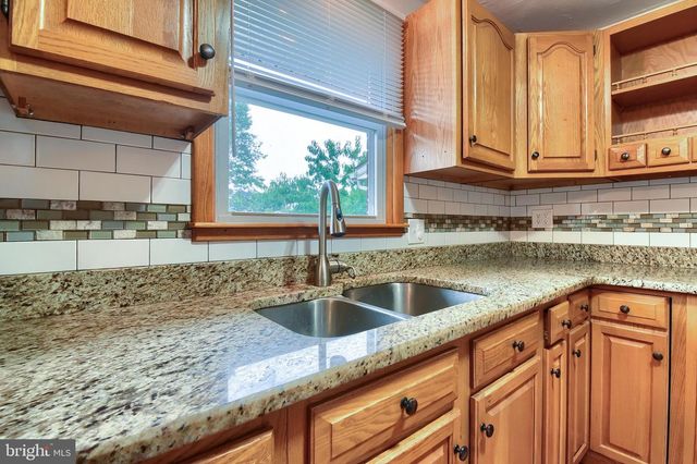 401 JAMES ST, Mechanicsburg, PA 17055
