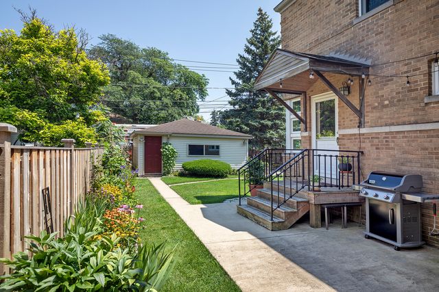 229 N Western Avenue, Park Ridge, IL 60068