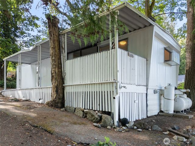18745 1st Avenue NE, Suquamish, WA 98392