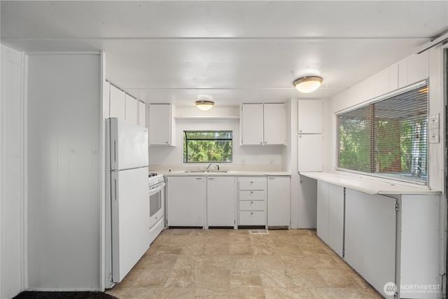 18745 1st Avenue NE, Suquamish, WA 98392