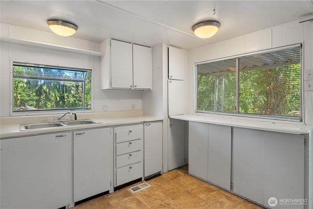 18745 1st Avenue NE, Suquamish, WA 98392