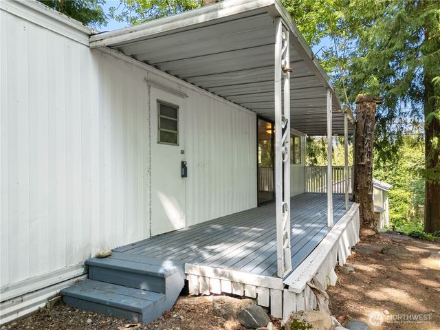 18745 1st Avenue NE, Suquamish, WA 98392