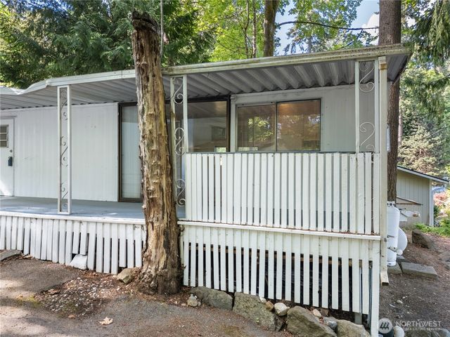 18745 1st Avenue NE, Suquamish, WA 98392