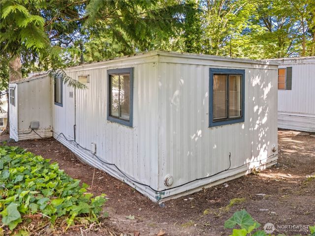 18745 1st Avenue NE, Suquamish, WA 98392