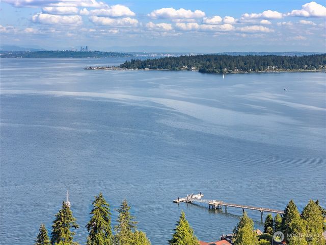 18745 1st Avenue NE, Suquamish, WA 98392