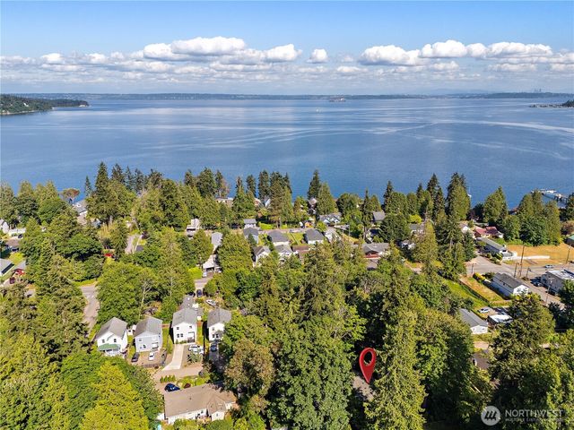 18745 1st Avenue NE, Suquamish, WA 98392