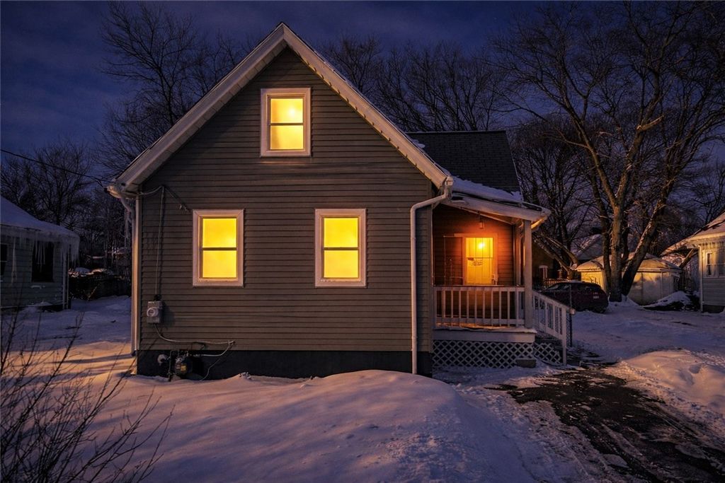 82 Kosciusko Street, Rochester, NY 14621