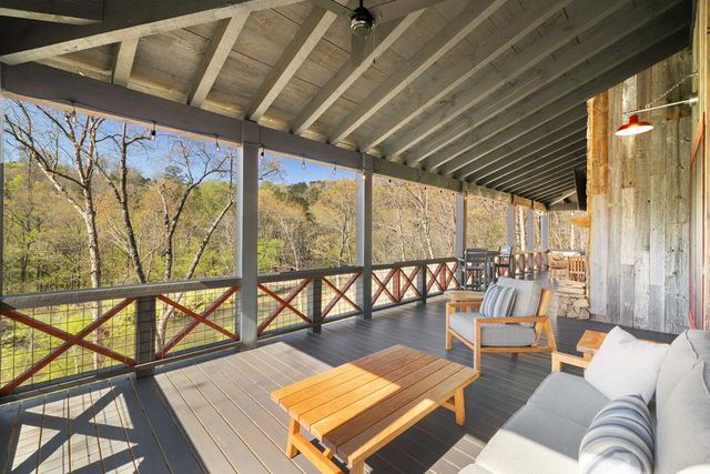 207 Arrow Way, Mineral Bluff, GA 30559