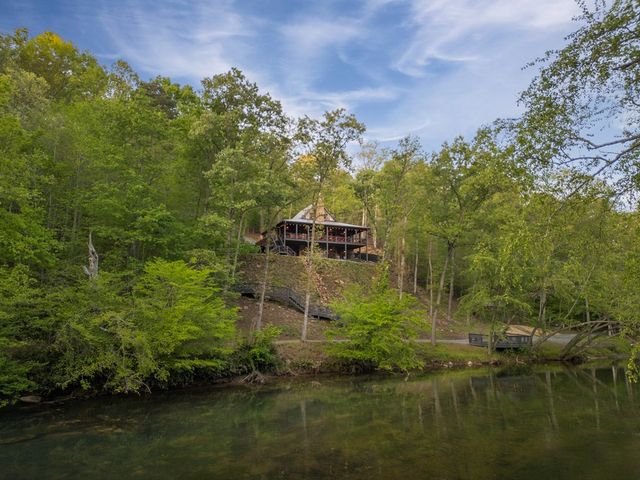 207 Arrow Way, Mineral Bluff, GA 30559