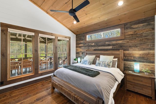 207 Arrow Way, Mineral Bluff, GA 30559