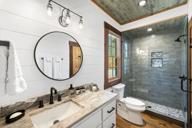 207 Arrow Way, Mineral Bluff, GA 30559