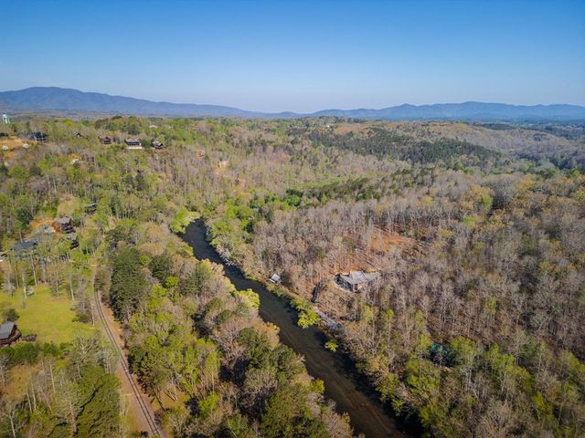 207 Arrow Way, Mineral Bluff, GA 30559