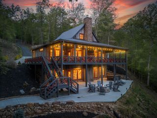 207 Arrow Way, Mineral Bluff, GA 30559