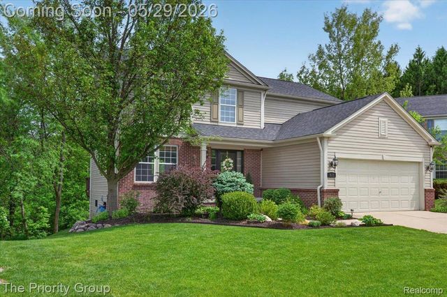 517 Deer Valley Road, Holly Village, MI 48442