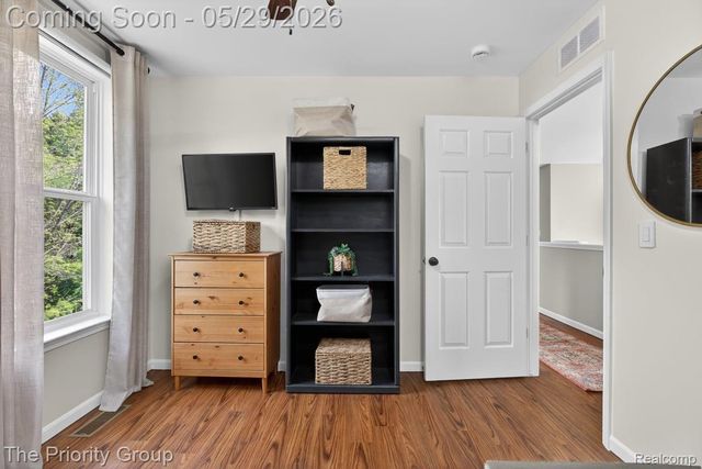 517 Deer Valley Road, Holly Village, MI 48442