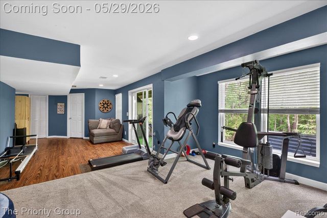 517 Deer Valley Road, Holly Village, MI 48442