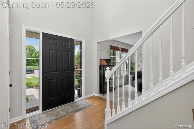 517 Deer Valley Road, Holly Village, MI 48442