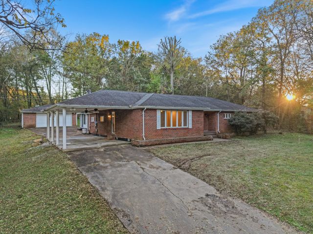31 Volunteer Cir, Carthage, TN 37030