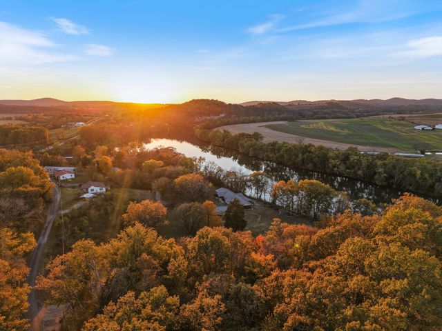 31 Volunteer Cir, Carthage, TN 37030