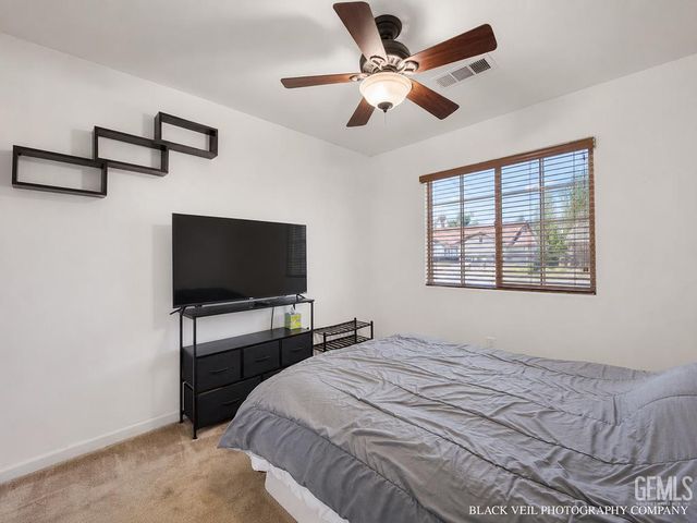 10018 Grand View Summit Drive, Bakersfield, CA 93311