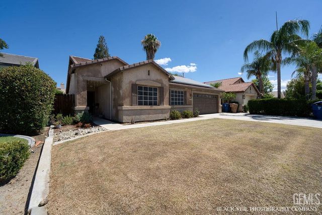 10018 Grand View Summit Drive, Bakersfield, CA 93311