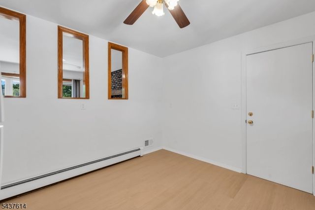 62 Louise Dr, Manville Boro, NJ 08835