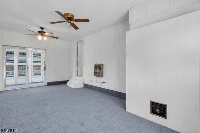 62 Louise Dr, Manville Boro, NJ 08835