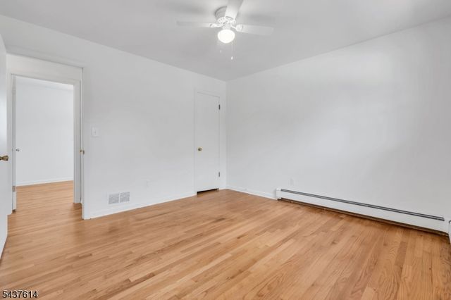 62 Louise Dr, Manville Boro, NJ 08835