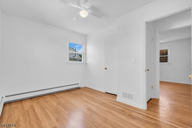 62 Louise Dr, Manville Boro, NJ 08835