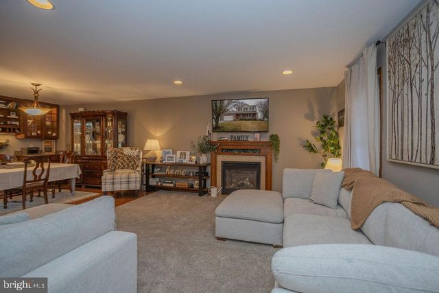 233 CARMACK DR, Chambersburg, PA 17202