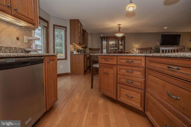 233 CARMACK DR, Chambersburg, PA 17202