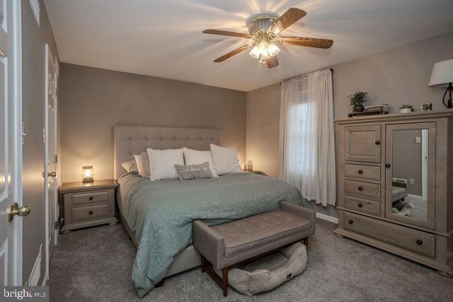 233 CARMACK DR, Chambersburg, PA 17202