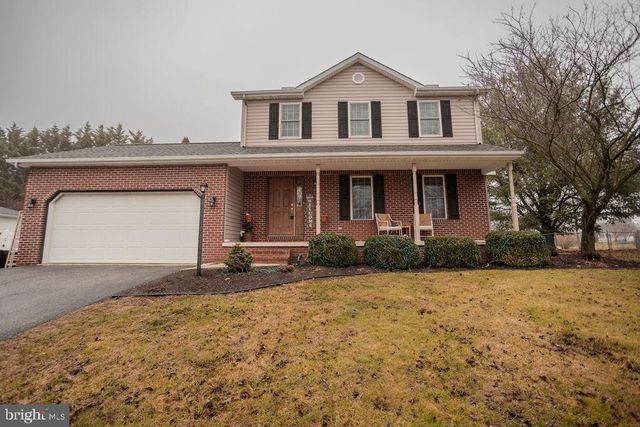 233 CARMACK DR, Chambersburg, PA 17202