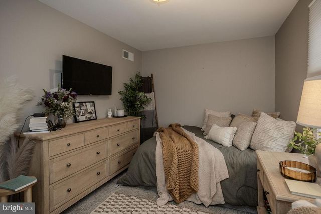 233 CARMACK DR, Chambersburg, PA 17202