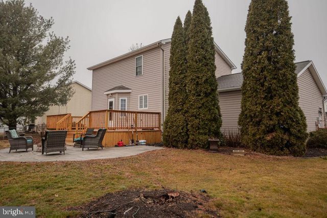 233 CARMACK DR, Chambersburg, PA 17202