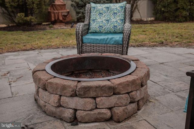 233 CARMACK DR, Chambersburg, PA 17202