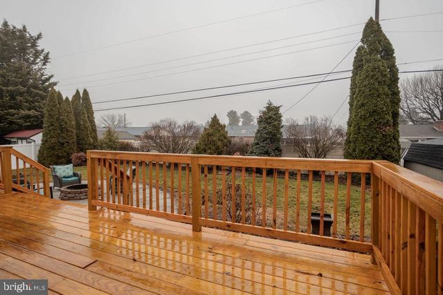 233 CARMACK DR, Chambersburg, PA 17202