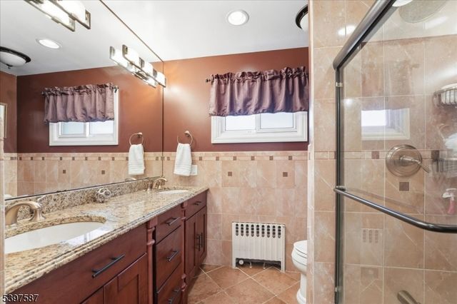 175 Weaver Ave, Bloomfield Twp., NJ 07003