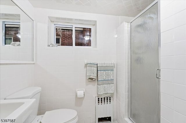 175 Weaver Ave, Bloomfield Twp., NJ 07003