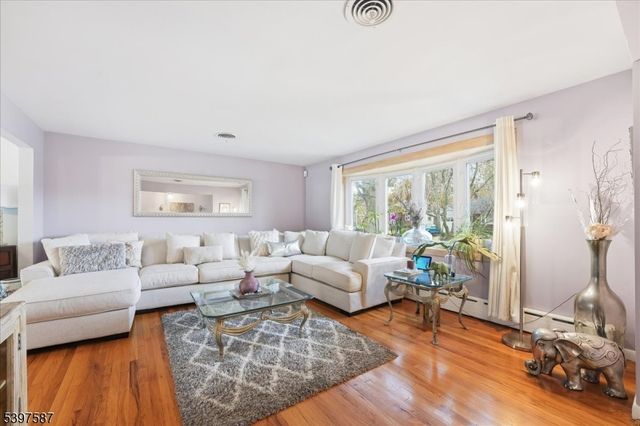 175 Weaver Ave, Bloomfield Twp., NJ 07003