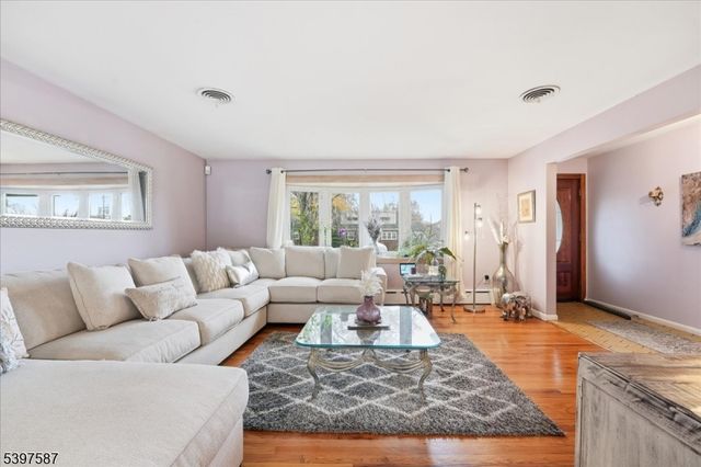 175 Weaver Ave, Bloomfield Twp., NJ 07003