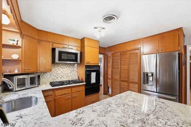 175 Weaver Ave, Bloomfield Twp., NJ 07003